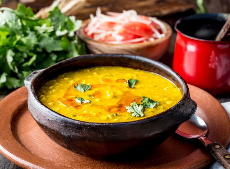 Le Poroto con Choclo est un plat traditionnel chilien à base de haricots et de maïs.